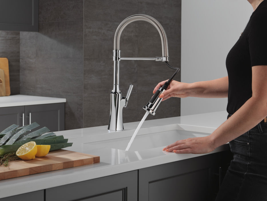 Delta Ermelo 18887 Single Handle Pull-Down Kitchen Faucet With Spring Spout