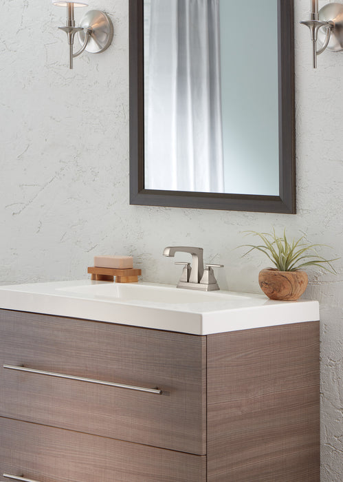 Delta Ashlyn:2564 Two Handle Centerset Bathroom Faucet