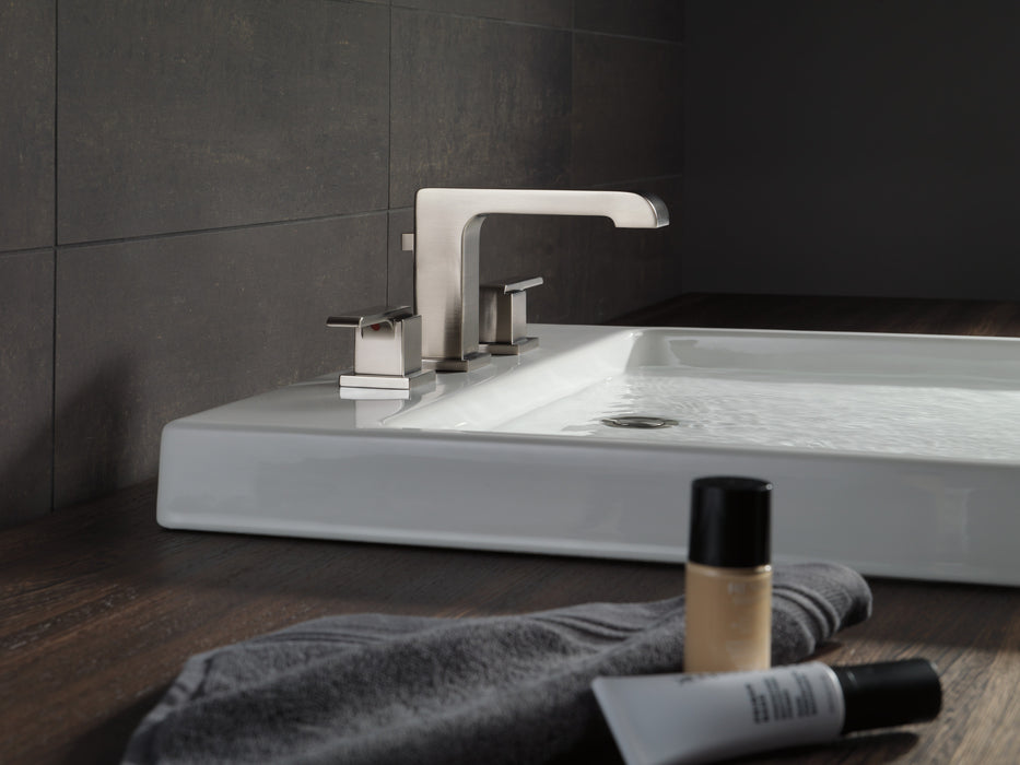 Delta Ara:3567 Two Handle Widespread Bathroom Faucet