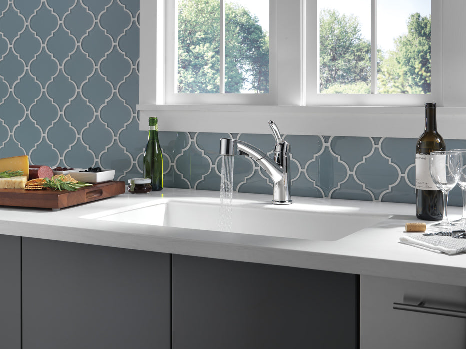 Delta Collins:4140 Single Handle Pull-Out Kitchen Faucet