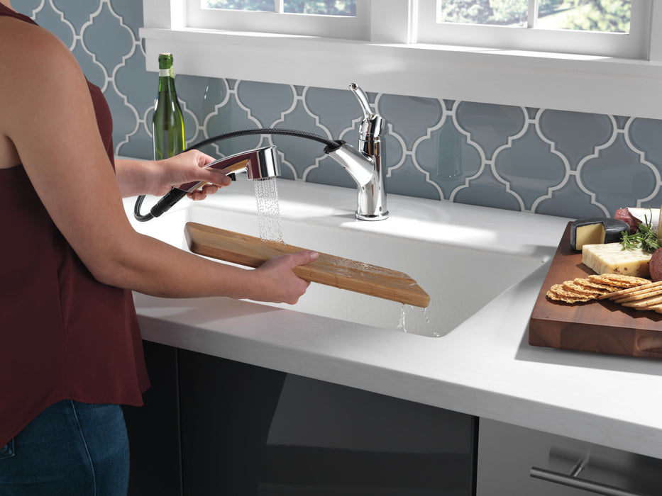 Delta Collins:4140 Single Handle Pull-Out Kitchen Faucet