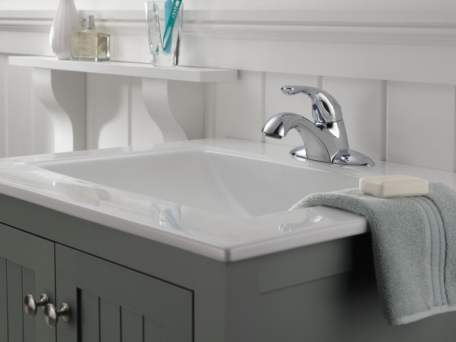 Delta Classic:520 Single Handle Centerset Bathroom Faucet