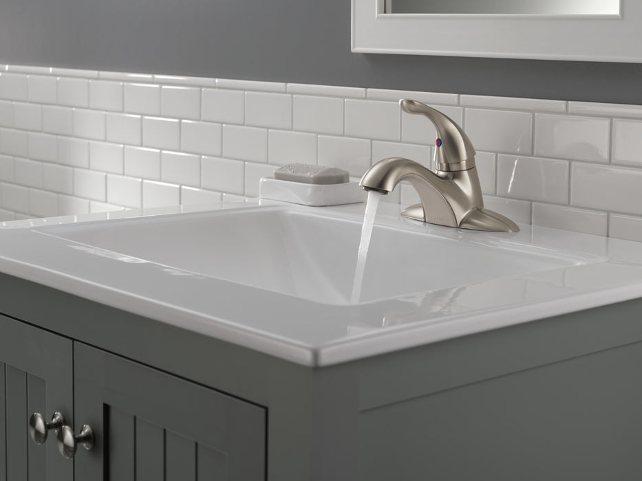 Delta Classic:520 Single Handle Centerset Bathroom Faucet