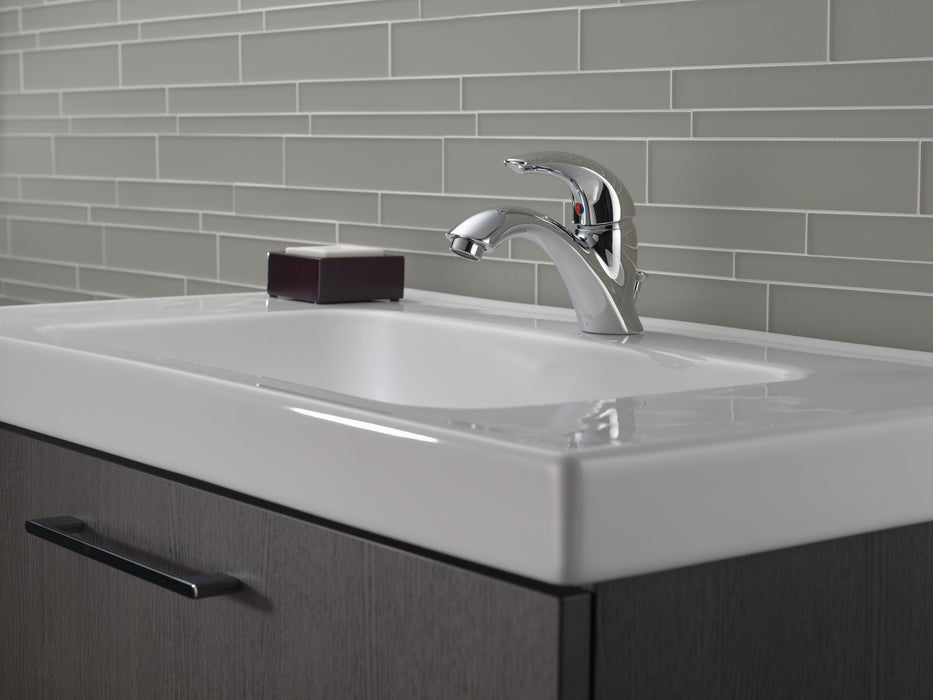 Delta Classic 583LF Single Handle Bathroom Faucet
