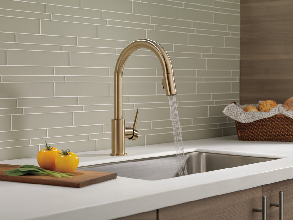 Delta Trinsic:9159 Single Handle Pull-Down Kitchen Faucet