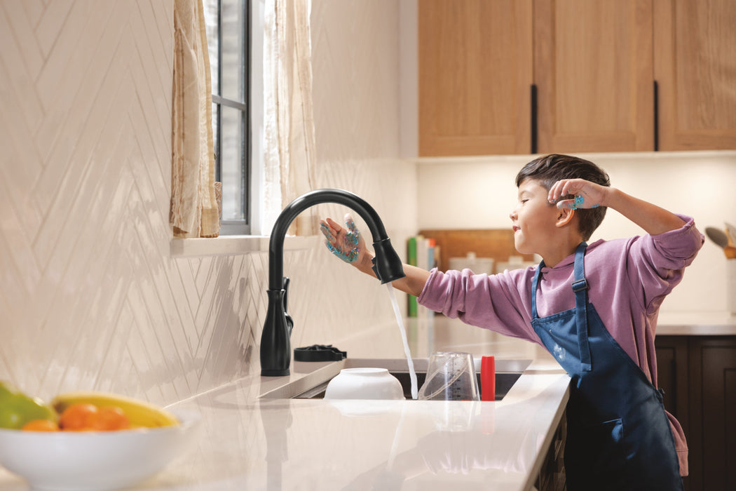 Delta Leland: VoiceIQ Kitchen Faucet with Touch2O with Touchless Technology