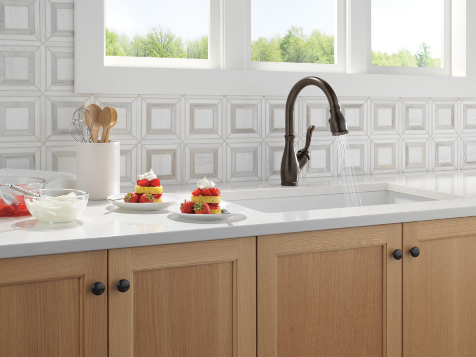 Delta Leland: VoiceIQ Kitchen Faucet with Touch2O with Touchless Technology