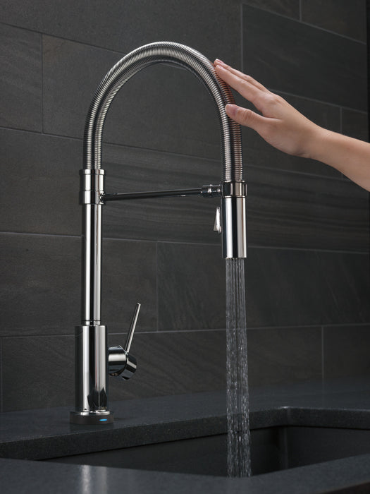 Delta Trinsic:9659T Single-Handle Pull-Down Spring Kitchen Faucet with Touch<sub>2</sub>O Technology
