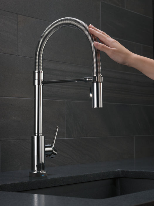 Delta Trinsic:9659T Single-Handle Pull-Down Spring Kitchen Faucet with Touch<sub>2</sub>O Technology