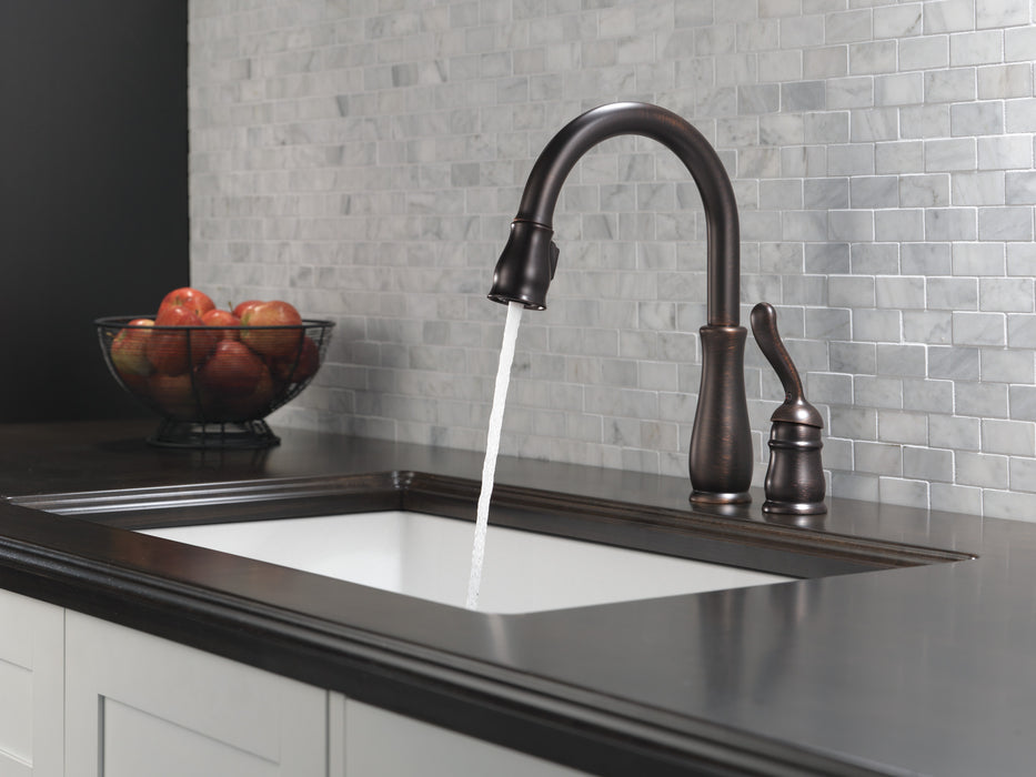 Delta Leland 978 Single Handle Pull-Down Kitchen Faucet