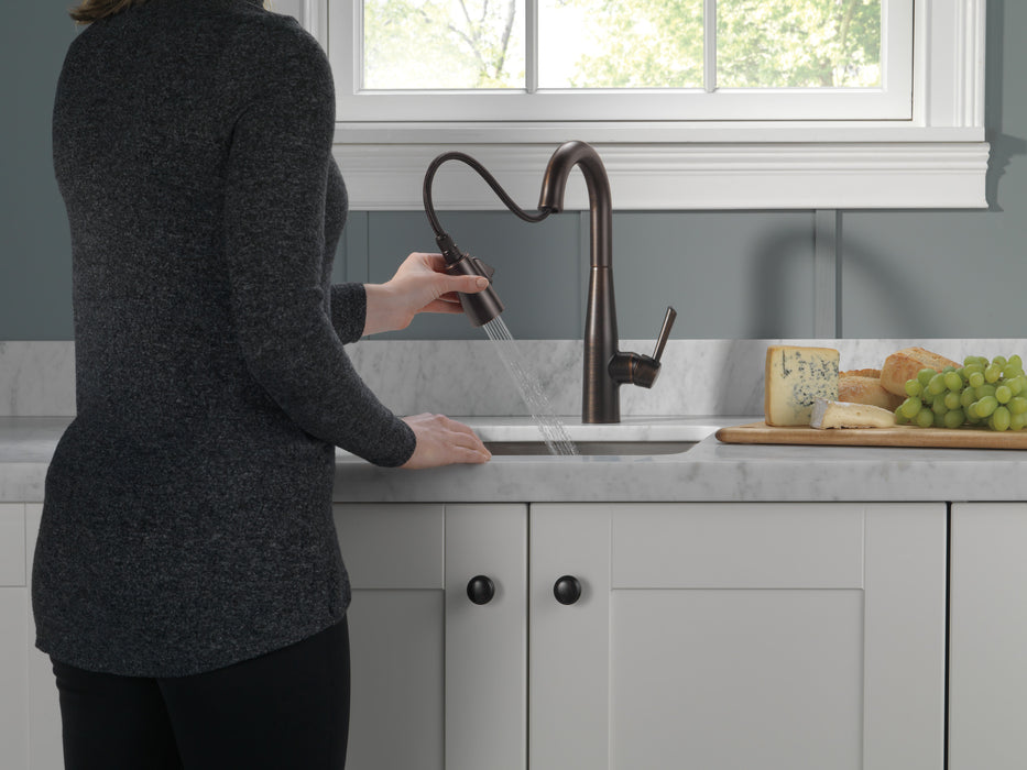 Delta Essa 9913 Single Handle Pull-Down Bar / Prep Faucet