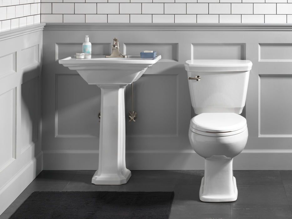 Delta Foundations:B510LF Single Handle Centerset Bathroom Faucet
