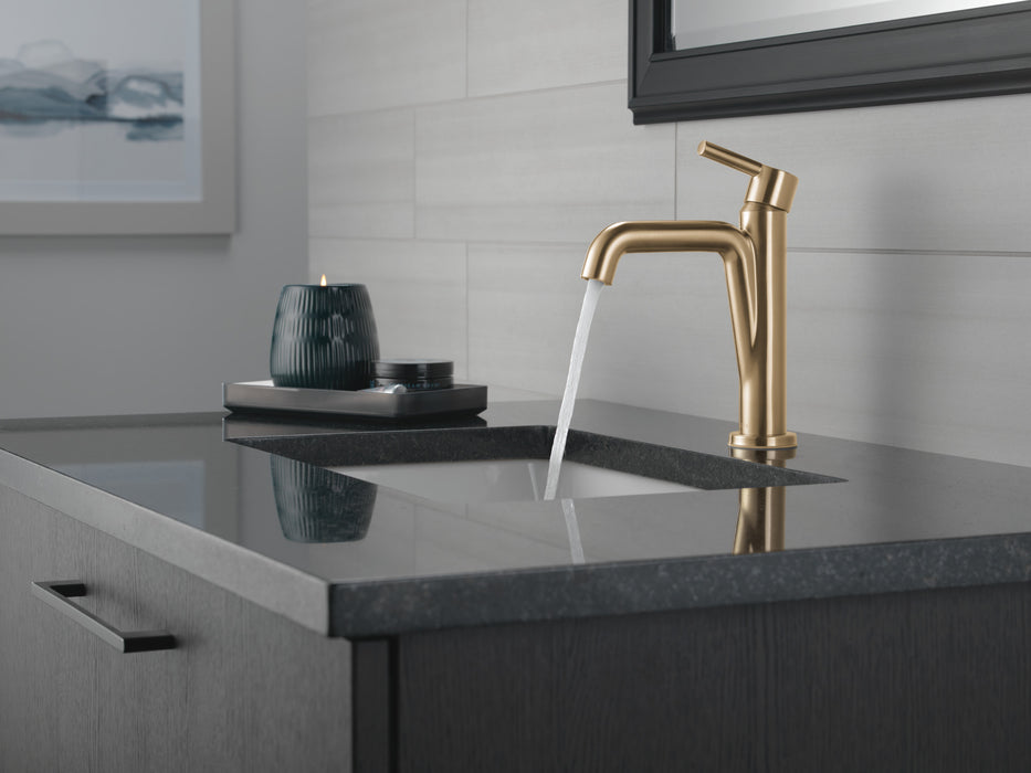 Delta Nicoli: Single Handle Bathroom Faucet