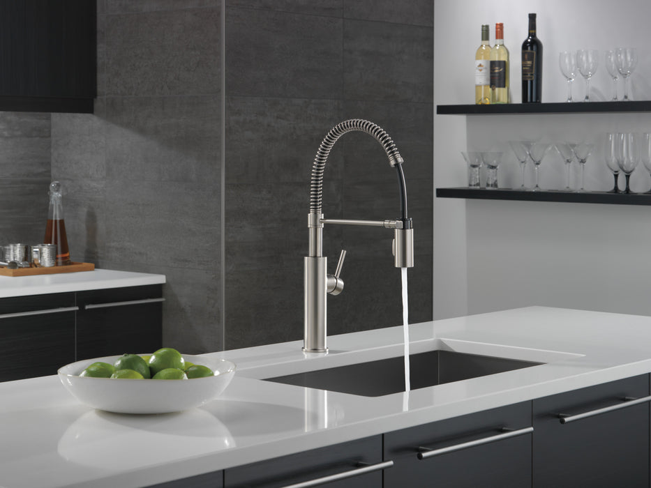 Delta Antoni: Single-Handle Pull-Down Spring Kitchen Faucet