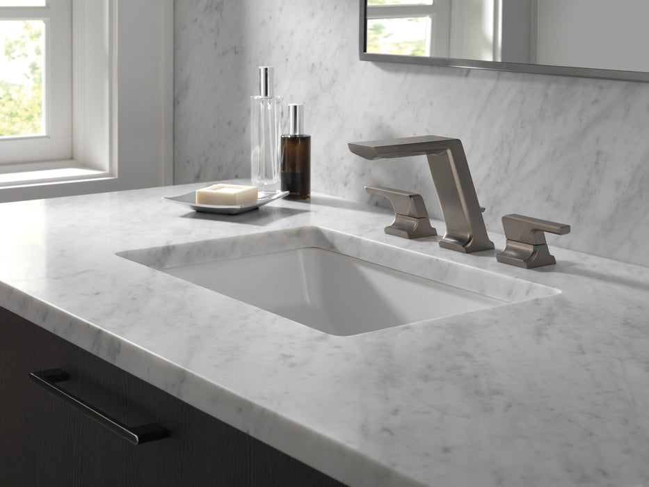 Delta Pivotal: Two Handle Widespread Bathroom Faucet