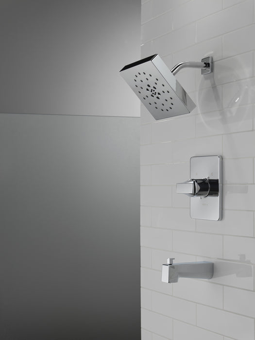 Delta Universal Showering Components 52484 H2Okinetic 4-Setting Shower Head with Ultrasoak