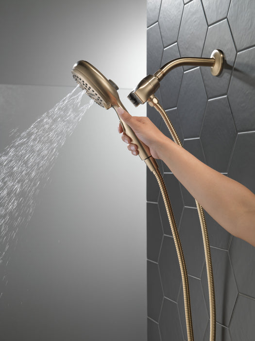 Delta Delta Universal Showering Components: 7-Setting SureDock Magnetic Hand Shower