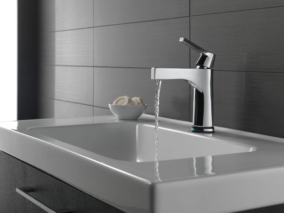 Delta Zura: Single Handle Bathroom Faucet with Touch<sub>2</sub>O.xt Technology