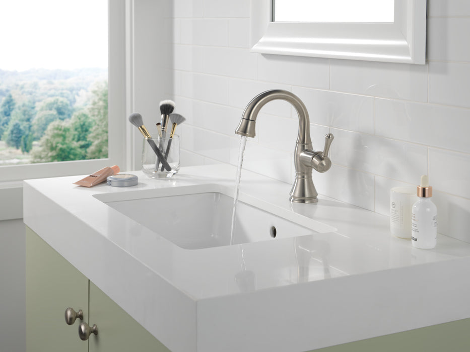 Delta Cassidy 597 Single Handle Pull Down Bathroom Faucet