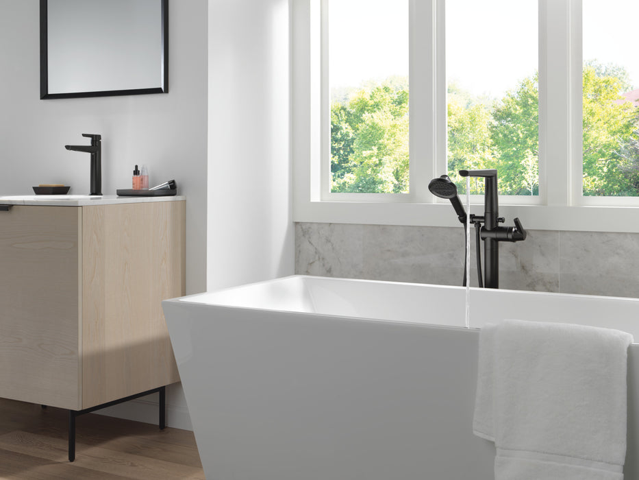 Delta Galeon: Single Handle Mid-Height Bathroom Faucet