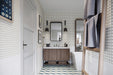 Delta Trillian: 8" Towel Bar