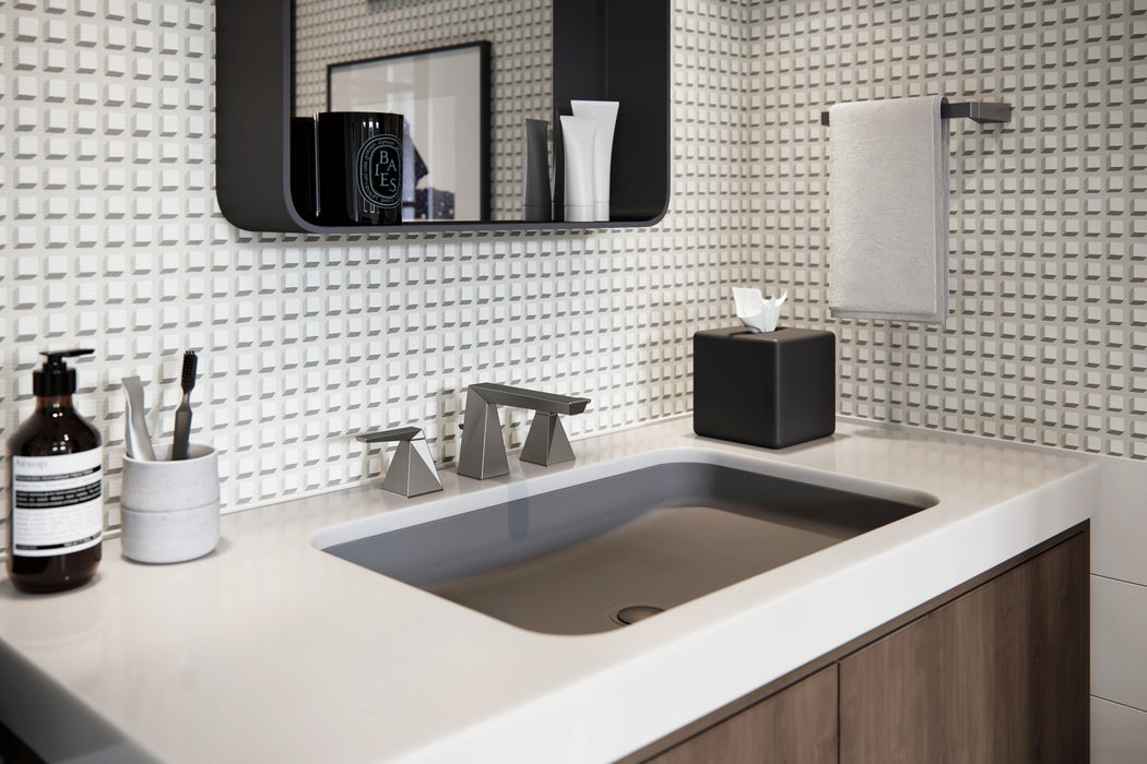 Delta Trillian: 8" Towel Bar