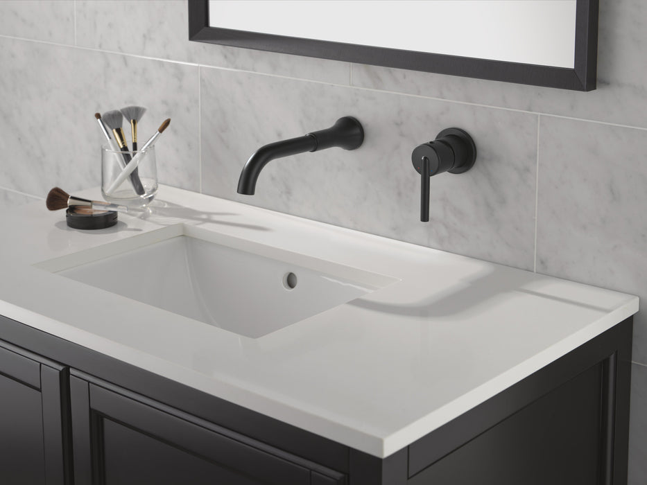 Delta Trinsic: Towel Ring