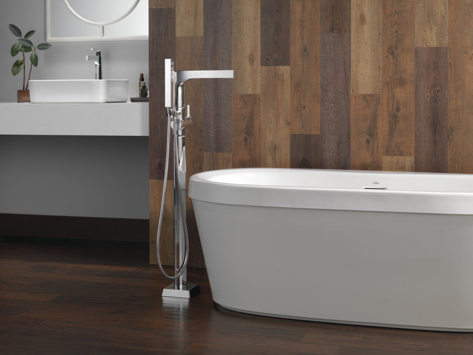 Delta Zura: Single Handle Vessel Bathroom Faucet
