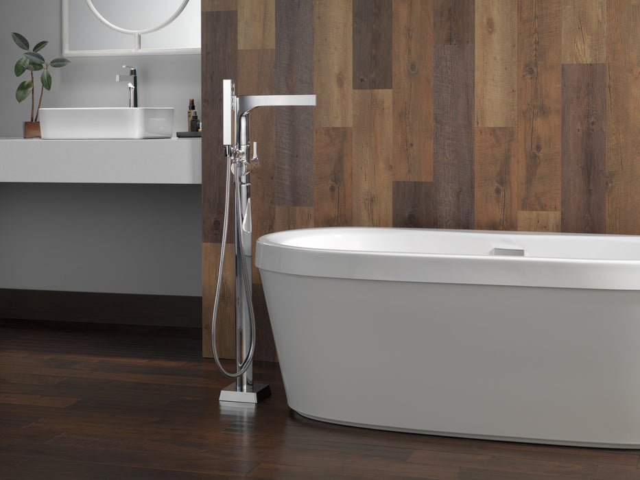 Delta Zura: Single Handle Vessel Bathroom Faucet