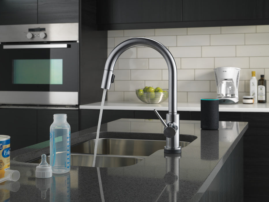 Delta Trinsic:9159TV VoiceIQ Single-Handle Pull-Down Kitchen Faucet with Touch<sub>2</sub>O Technology