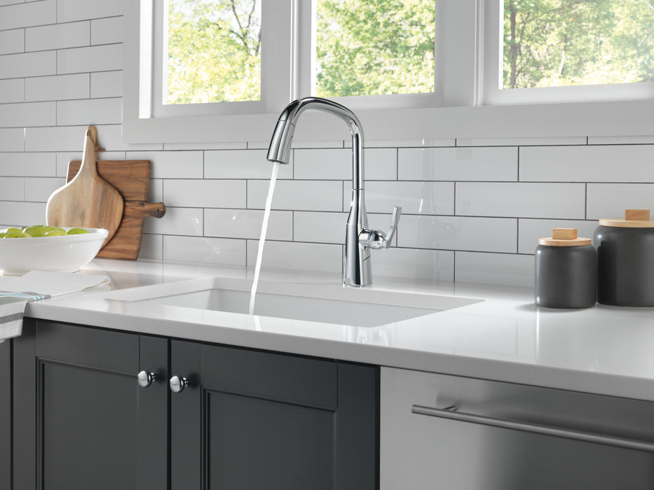 Delta Stryke: Single Handle Pull Down Kitchen Faucet