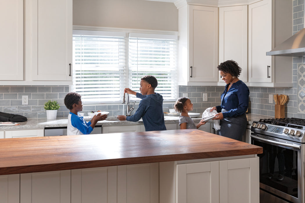 Delta Leland: VoiceIQ Single Handle Pull-Down Faucet with Touch2O Technology
