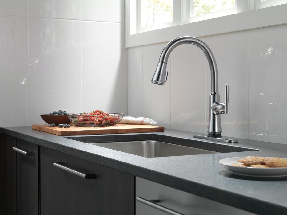 Delta Coranto:9179T Single Handle Pull Down Kitchen Faucet with Touch<sub>2</sub>O Technology