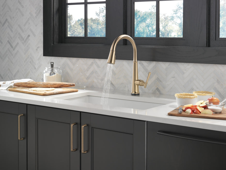 Delta Emmeline: Single Handle Pull Down Kitchen Faucet with Touch2O Technology