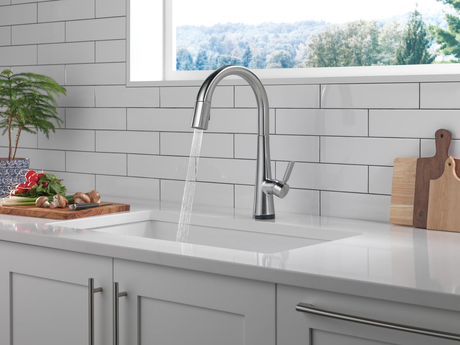 Delta Monrovia: Single Handle Pull-Down Kitchen Faucet With Touch2O Technology