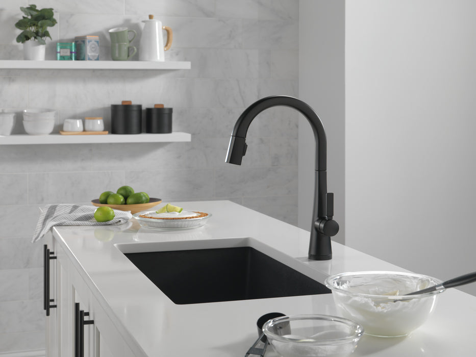 Delta Monrovia: Single Handle Pull-Down Kitchen Faucet With Touch2O Technology