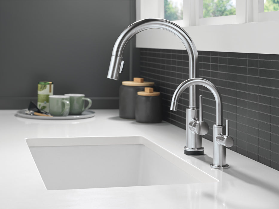 Delta Other: Contemporary Round Beverage Faucet
