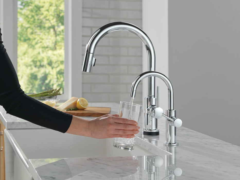 Delta 1930 Contemporary Round Beverage Faucet