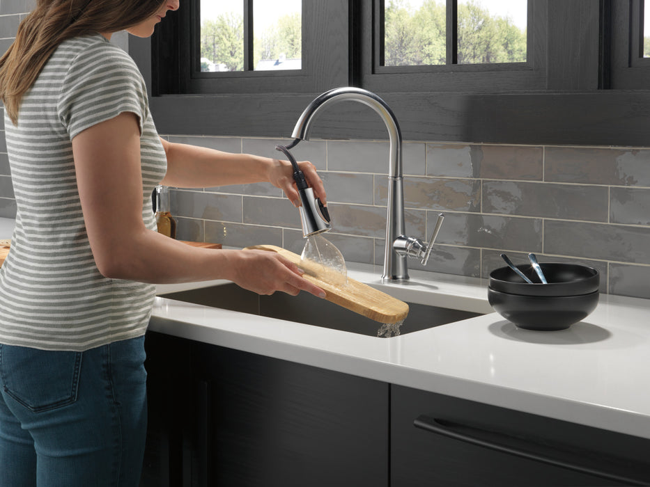 Delta Emmeline:9182 Single Handle Pull Down Kitchen Faucet