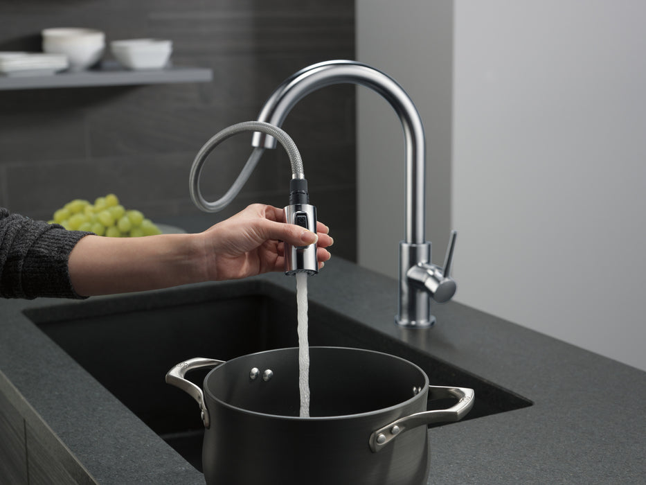 Delta Trinsic: Single Handle Pull-Down Kitchen Faucet