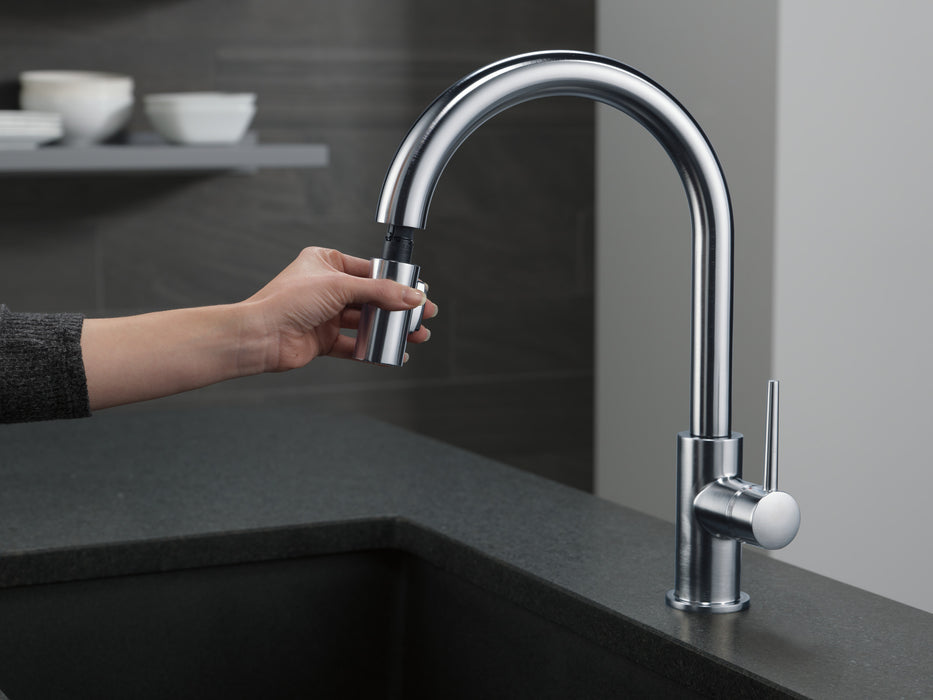Delta Trinsic: Single Handle Pull-Down Kitchen Faucet