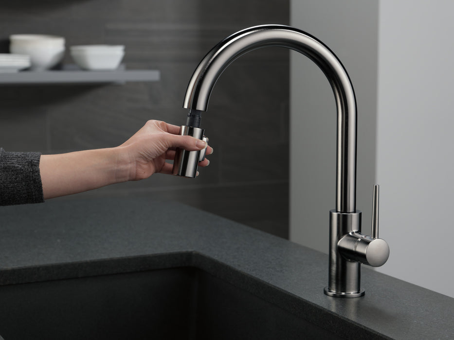 Delta Trinsic 9159 Single Handle Pull-Down Kitchen Limited Swivel