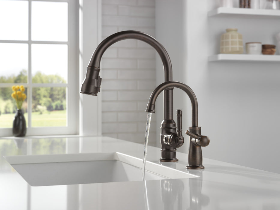Delta Broderick 9190 Single Handle Pull-Down Kitchen Faucet