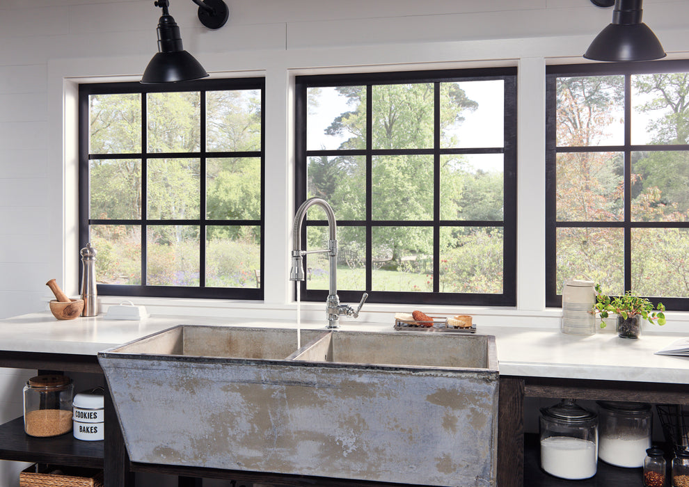 Delta Broderick™: Single Handle Pull-Down Kitchen Faucet With Spring Spout