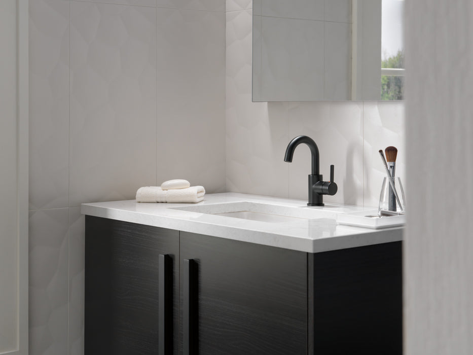 Peerless Precept P191102LF Single Handle Centerset Bathroom Faucet