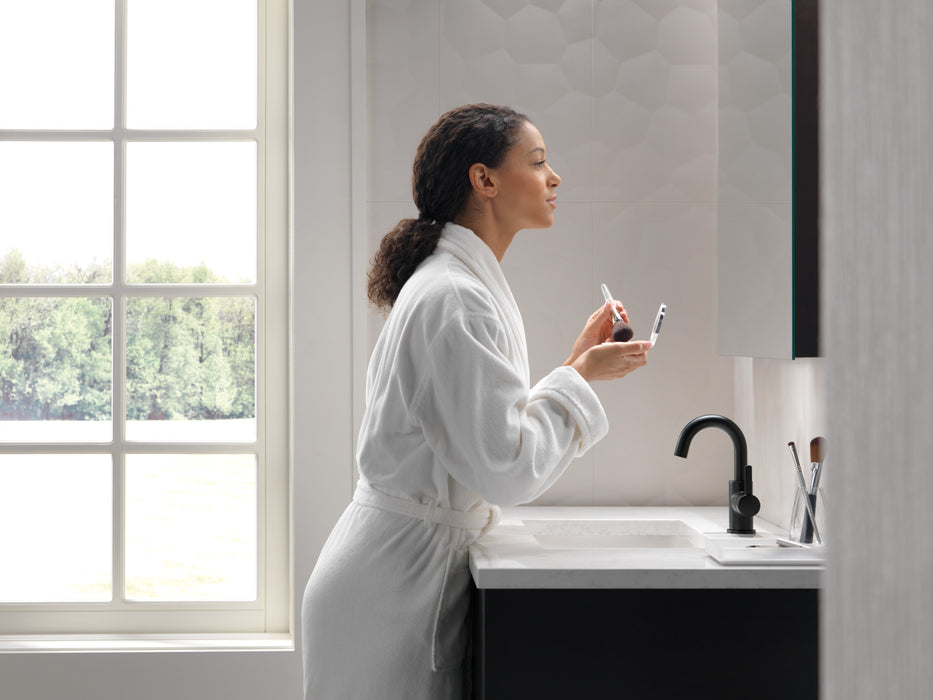 Peerless Precept P191102LF Single Handle Centerset Bathroom Faucet