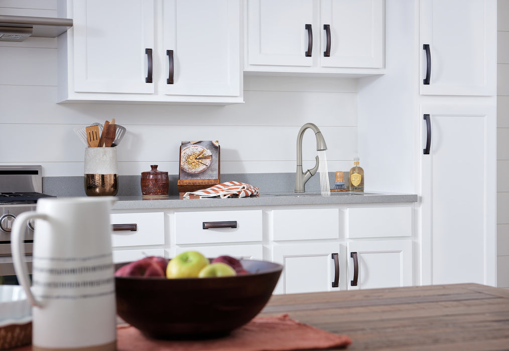Delta Peerless Parkwood: Single Handle Pullout Kitchen Faucet