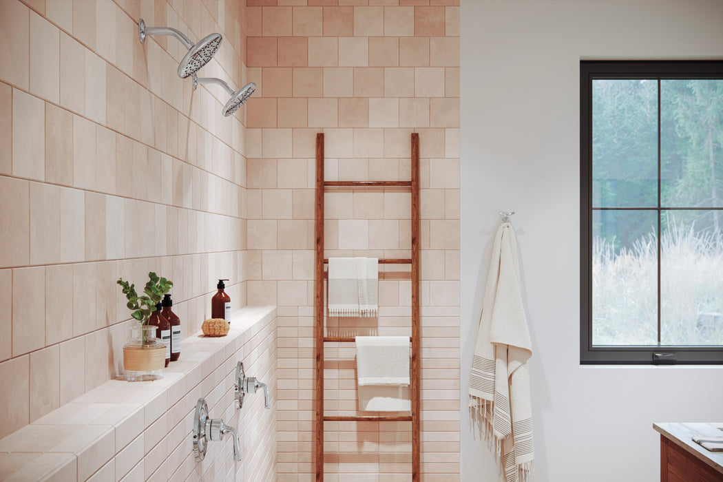 Delta Kayra™: Monitor 14 Series Shower Trim