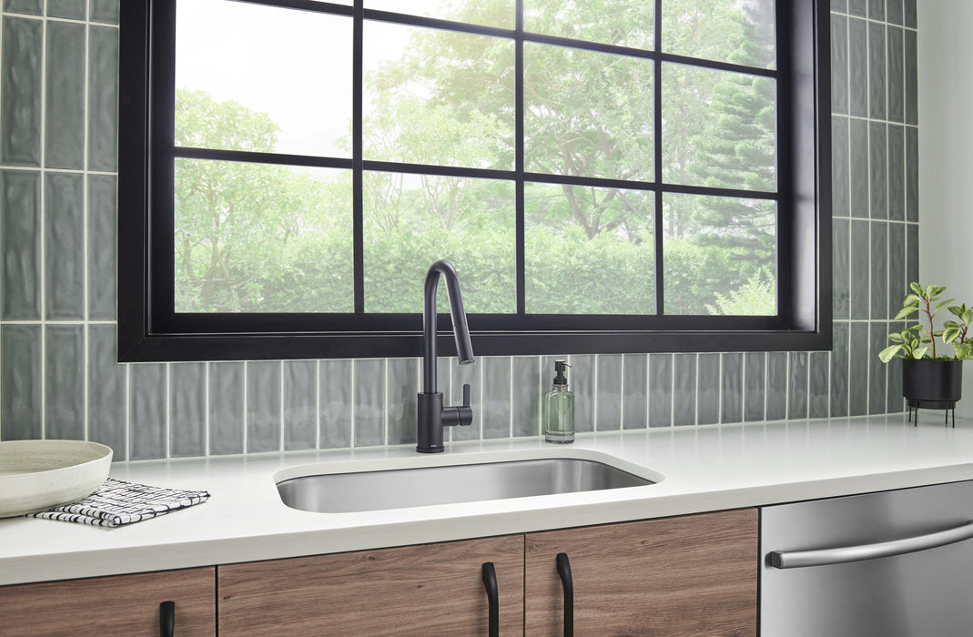 Gerber D457230 Amalfi 1H Pull-Down Kitchen Faucet w/SnapBack Retraction 1.75gpm - Satin Black