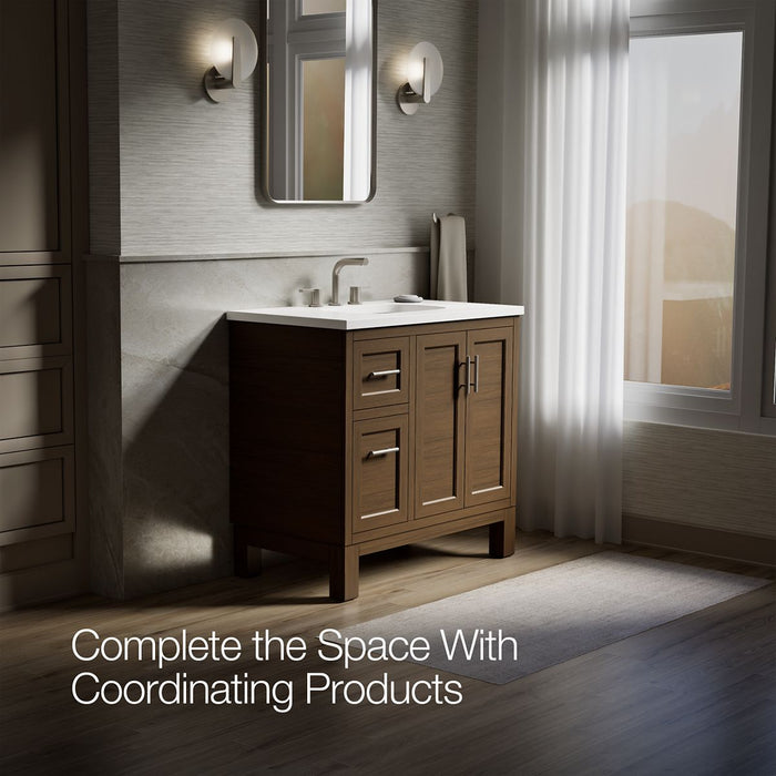 Up to 2 walls & multiple product categories visible, 2-point perspective